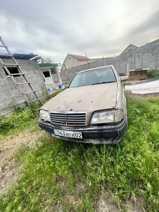 мерс на разбор цешка 202