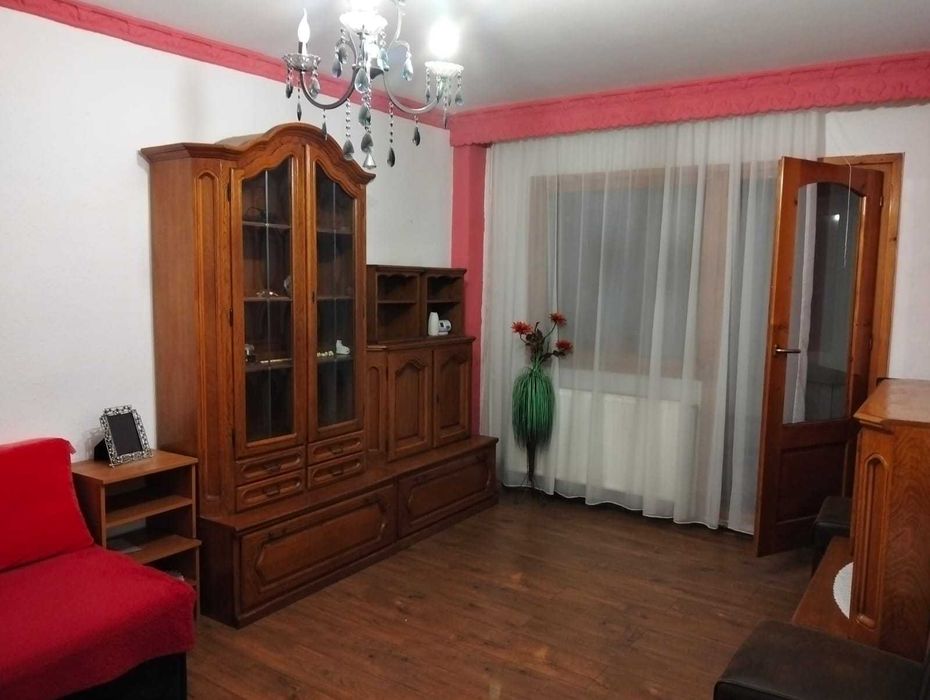Proprietar închiriez apartament cu doua camere decomandate în Bacău