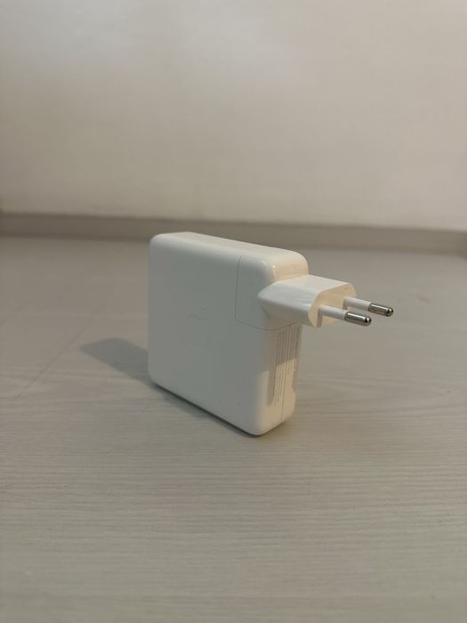 Apple 96W USB-C Power Adapter