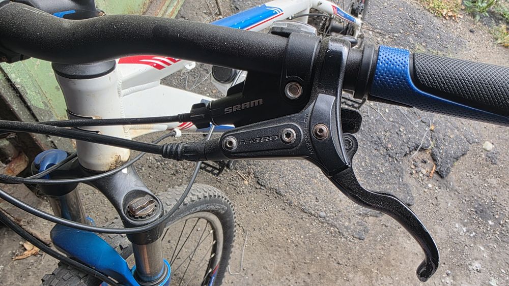 Bicicleta carrera pe 27,5