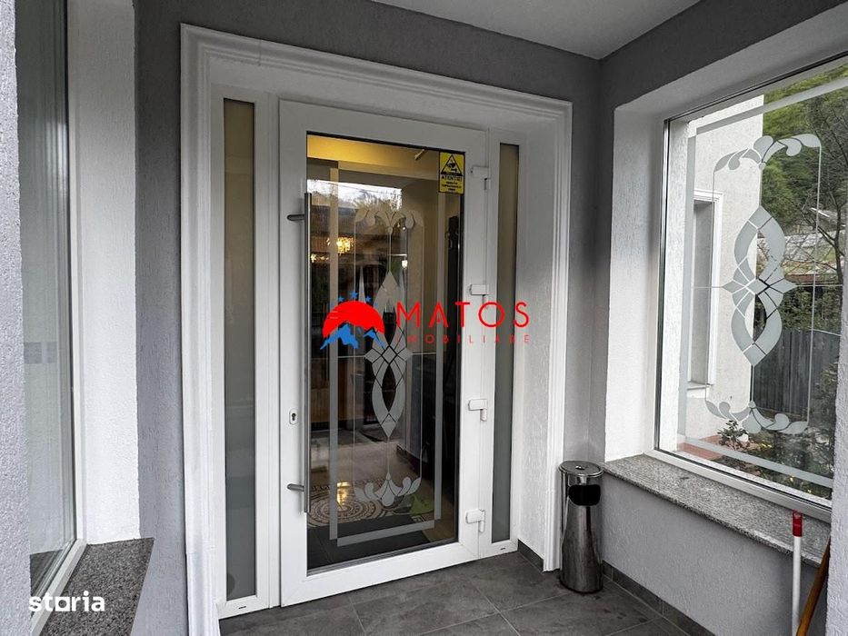 Vilă de vânzare în Bușteni | 11 camere, piscin