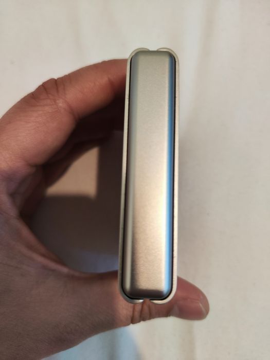 Motorola RAZR 40 impecabil