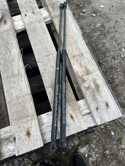 Амортисьорчета багажник Lancia Delta 3