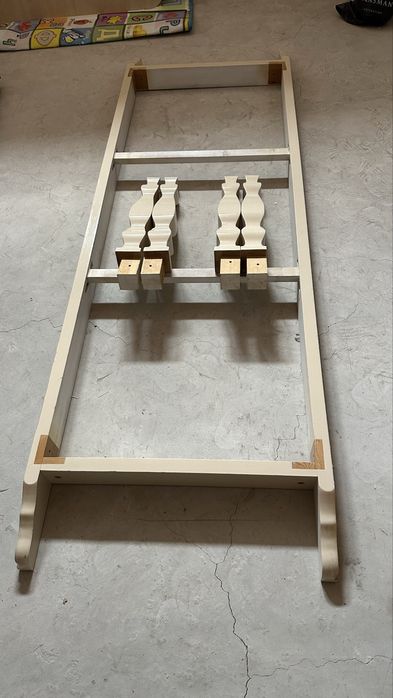 Продам деревянный стол