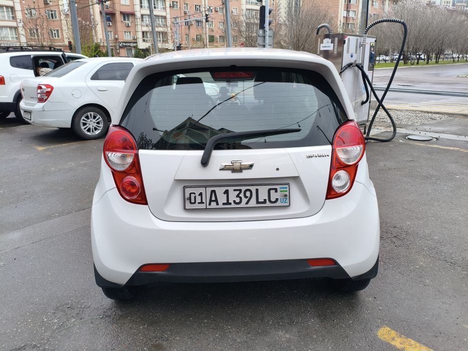 Продаю spark 2020г