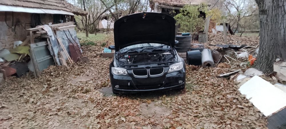 Продавам BMW E90  на части