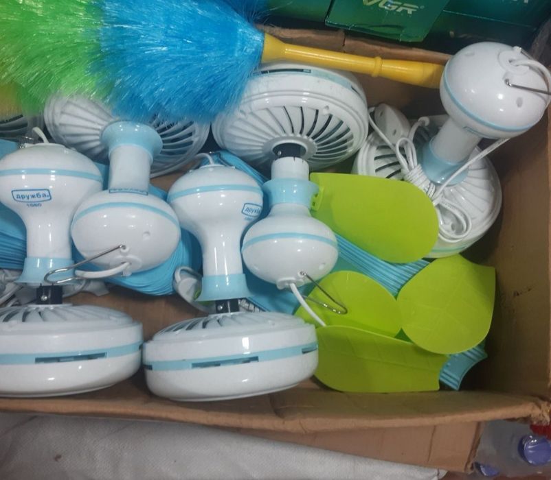 Потолочный вентилятор цена 50.000  сум есть и по 70.000 сум