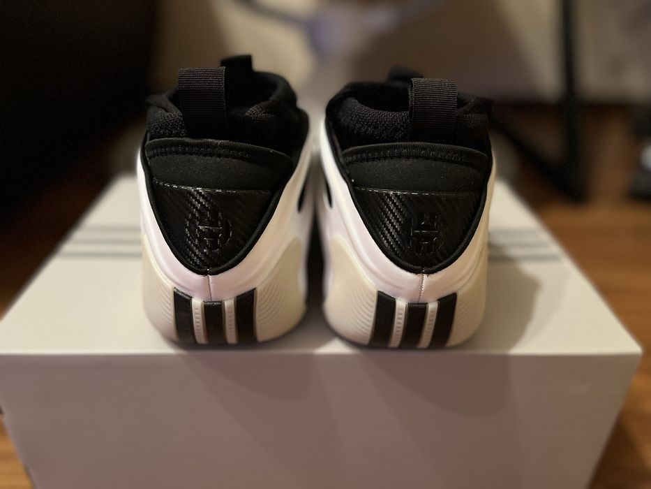 Баскетболни кецове Adidas Harden Volume 9