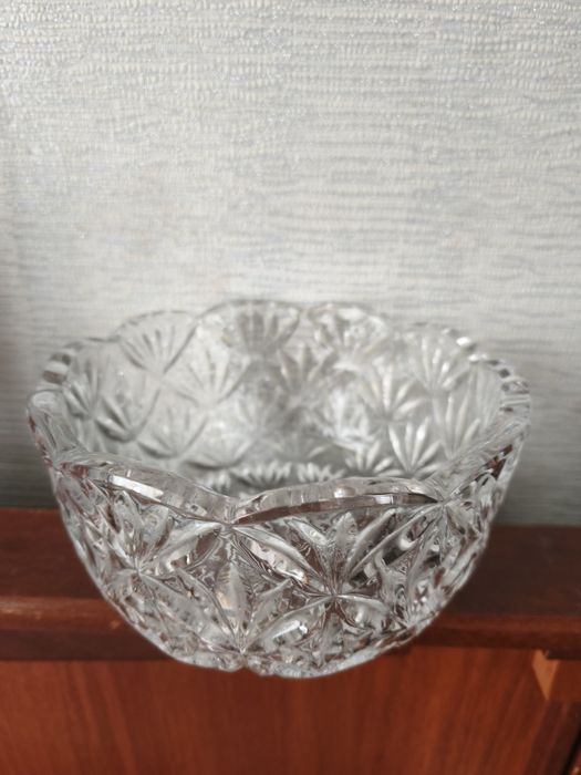 Хрустальные вазы,книги