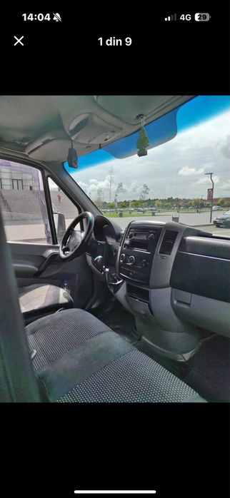 Mercedes Sprinter cu lift
