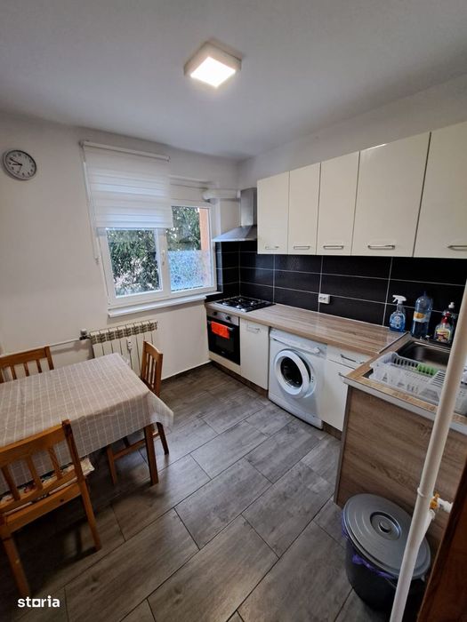 Apartament cu 2 camere semidecomandate, Centru