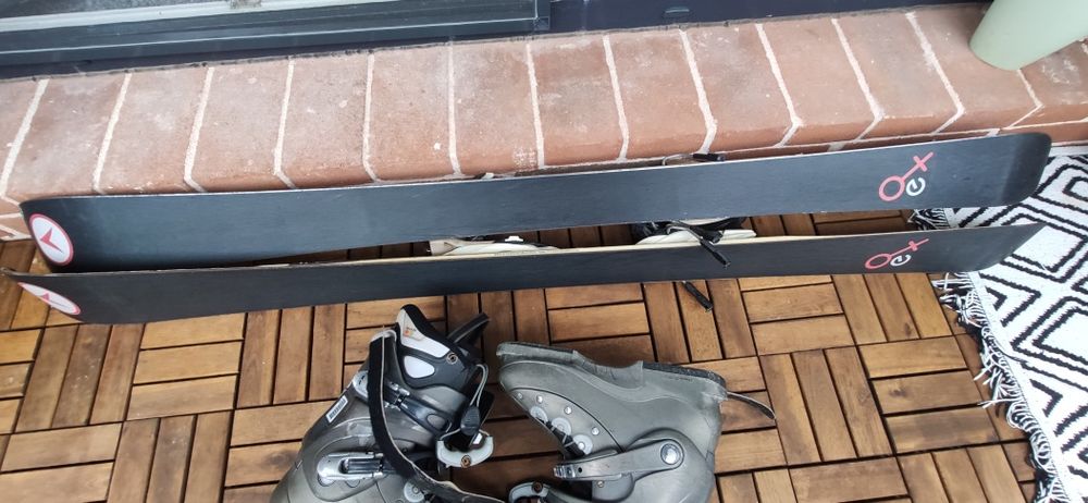 Schiuri Dynastar Exclusive 150cm cu lagaturi si clapari + bete ski