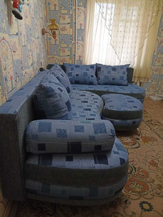 2 детских дивана с пуфом
