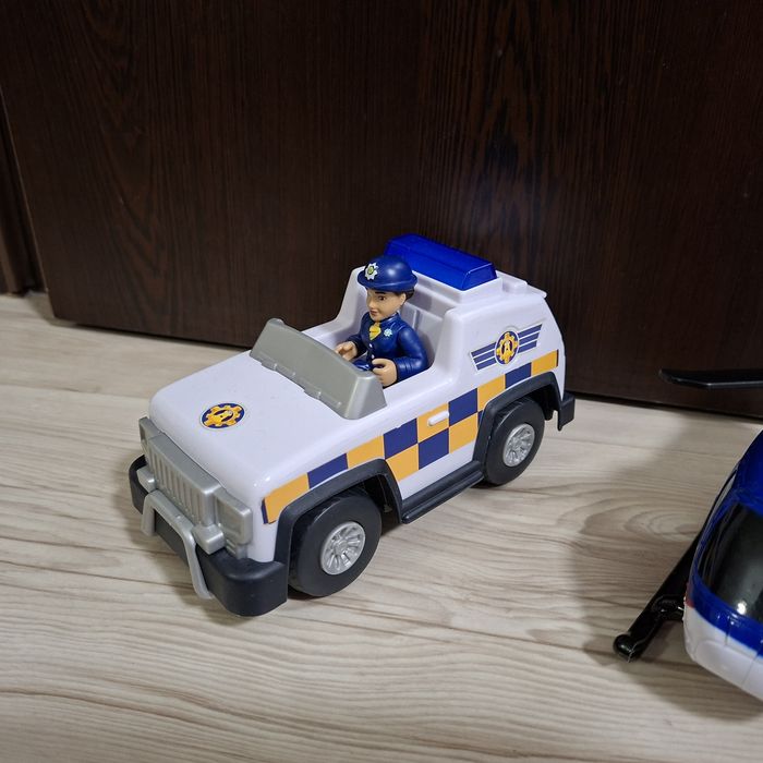 Комплект детски играчки автовоз, вертолет и джип с полицай