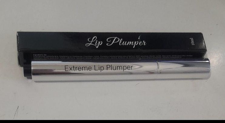 Lip Plumper серум за обемни устни