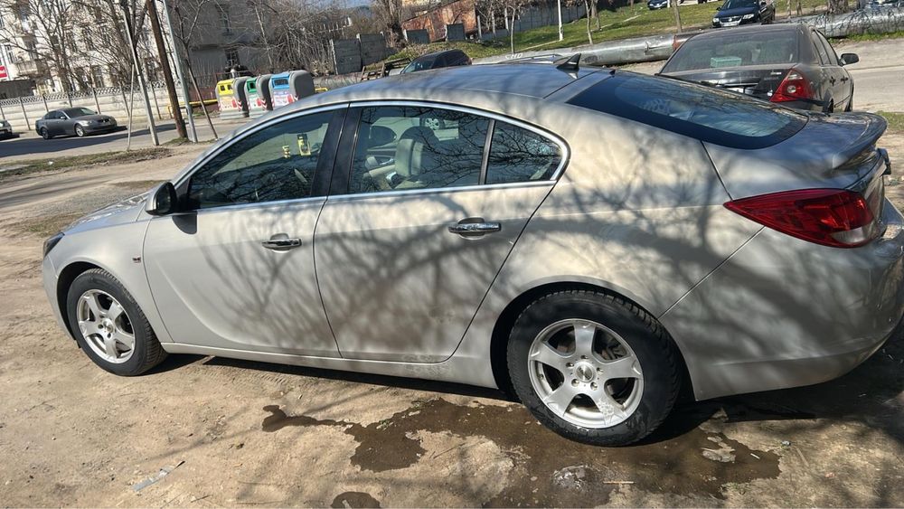 Opel insignia 2.0 diesel an 2013