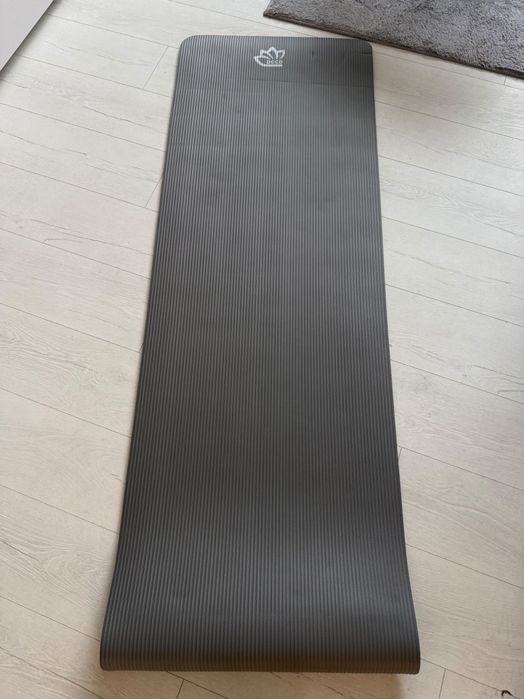 Ново състояние, дебела и дълга постелка за тренировки и йога