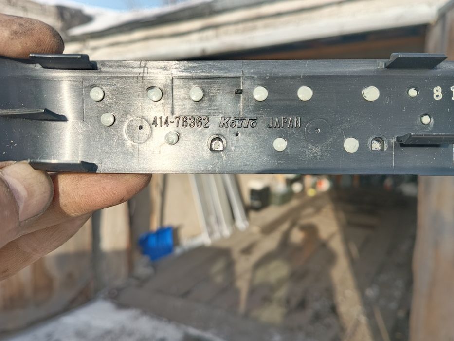 Подсветка номера Hilux Surf 185