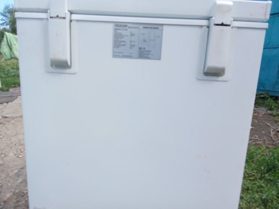 Морозильник продам торг есть