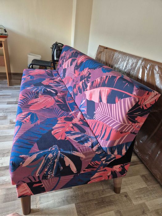 Разтегателен диван, в перфекгно състояние