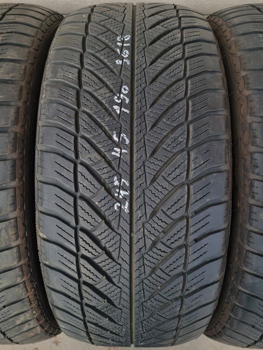 Зимни гуми 4 броя GOODYEAR UltraGrip8 245 45 R19