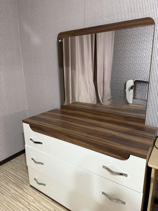 спальный гарнитур в хорошем состоянии