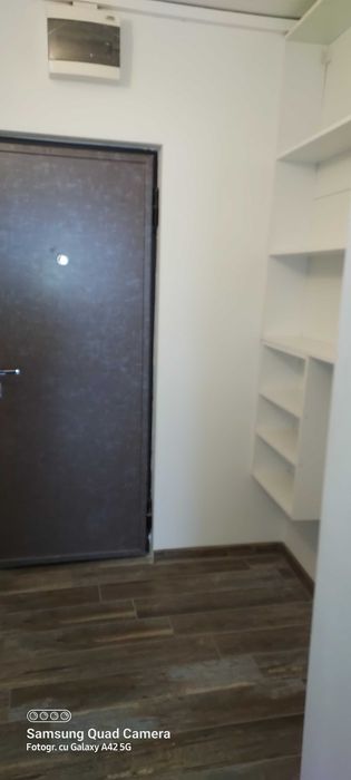 Închiriez garsonieră modificată, 32mp utili, pe strada Independentei
