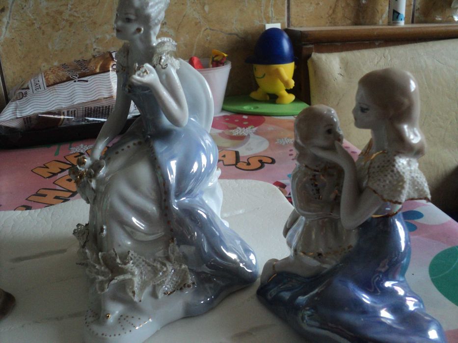 Bibelouri din portelan si altele