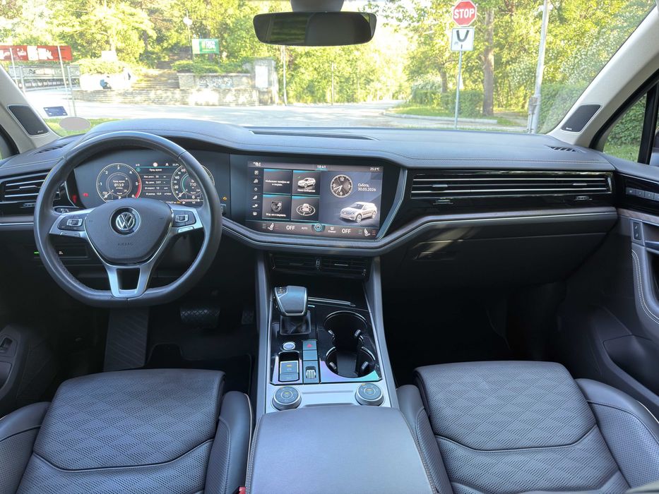 VW Touareg Elegance 3.0 V6 TDI