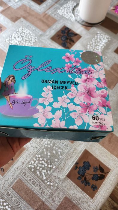 Vand o cutie de ceaiuri OZlex