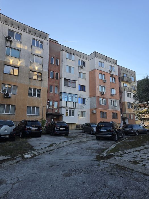 Продава се двустаен апартамент