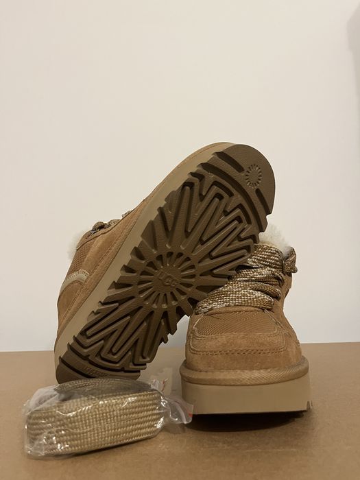papuci ugg.