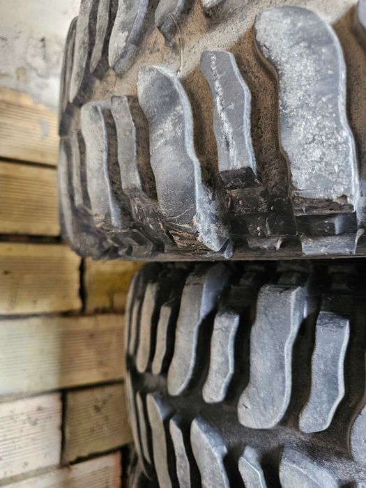 Продавам гуми за кал