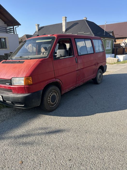 Volkswagen T4 an 2000 9locuri
