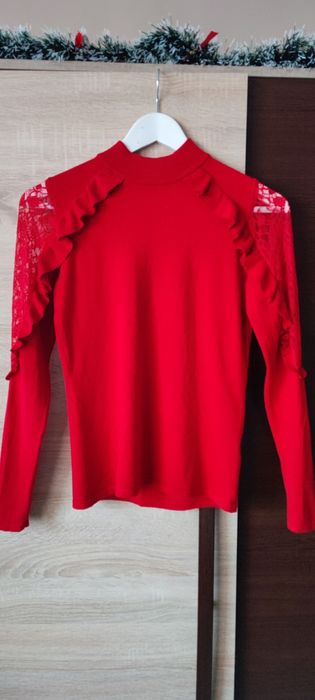 Блуза с дълъг ръкав и дантела