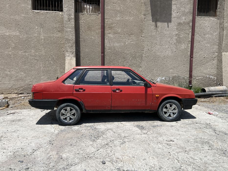 Lada 21099 sotiladi