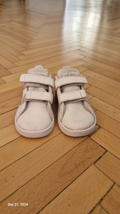 Pantofi sport Adidas bebe nr 22