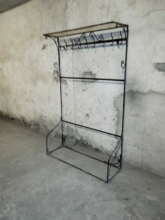 Закачалка за коридор от ковано желязо