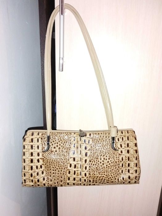 Сумочка женская, через плечо, коричневый цвет.