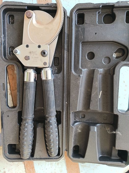 Секторные ножницы для резко кабеля