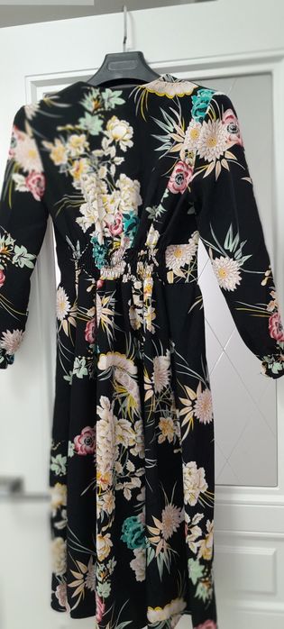 Женские платье  сатылады