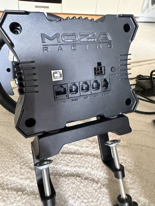 Moza Racing R5 Bundle