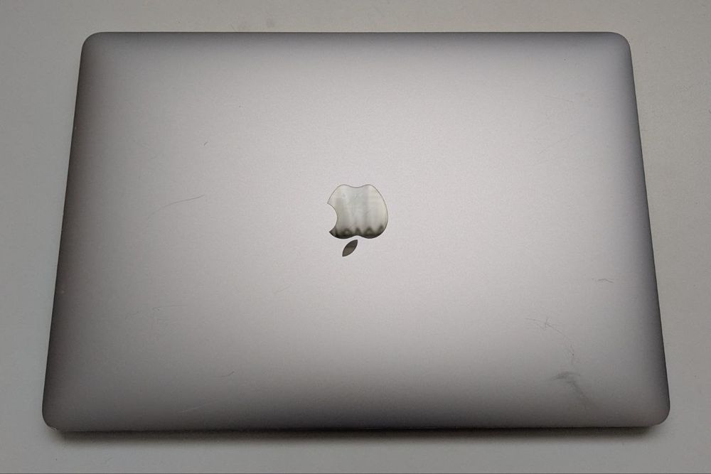 Macbook pro 13 2020 M1
