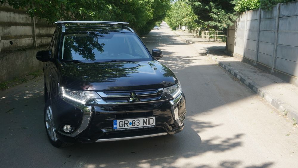 Vând Mitsubishi Outlander PHEV 2016 | Unic Proprietar RO | Full Options | 235.000 km | Multe Bonusuri Noi