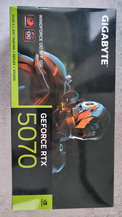 Placa video Gigabyte  RTX 5070 WINDFORCE OC SFF