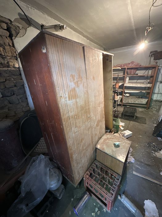 Ескі шкаф, ағаш есіктер