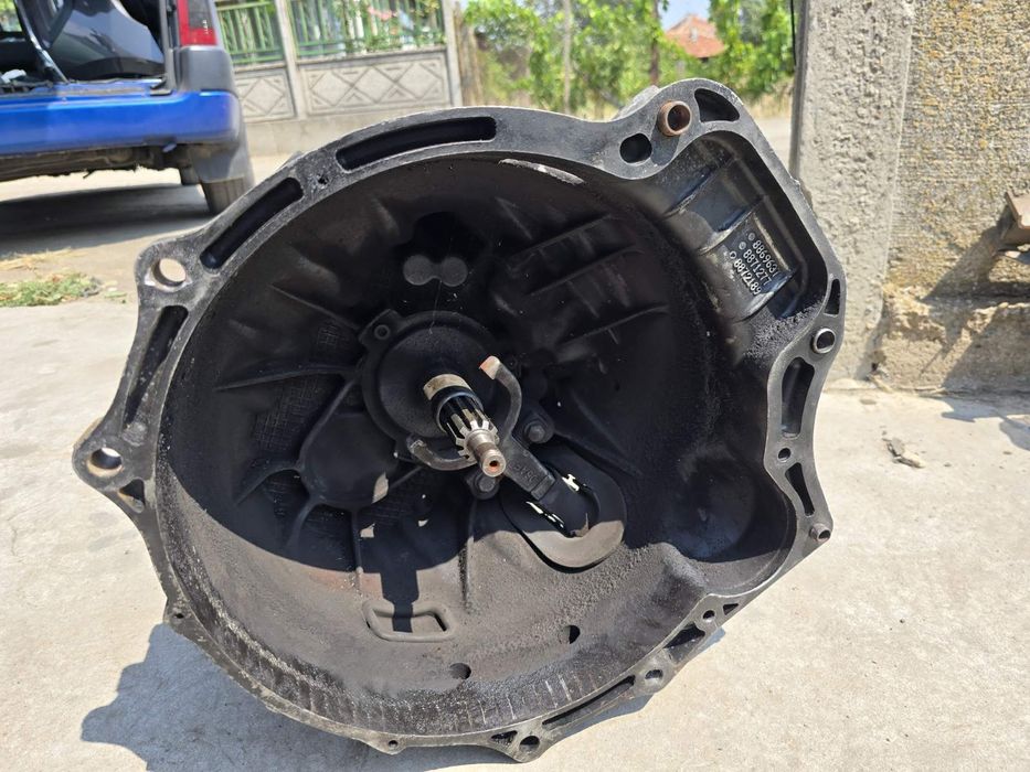 Скоростна кутия за iveco daily 2.3 мотор свалена от2009г