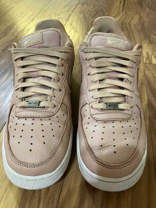 Mens' NIKE AIR FORCE 1 EU 42,5