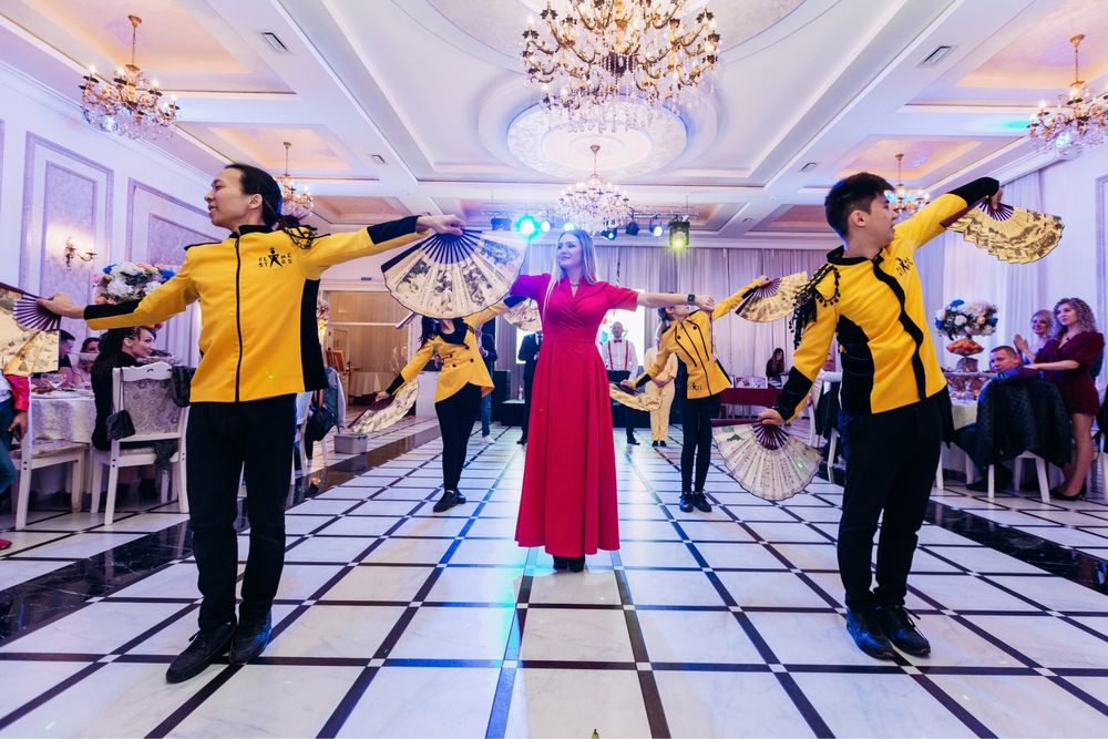 Ведущий Платон Лебедев