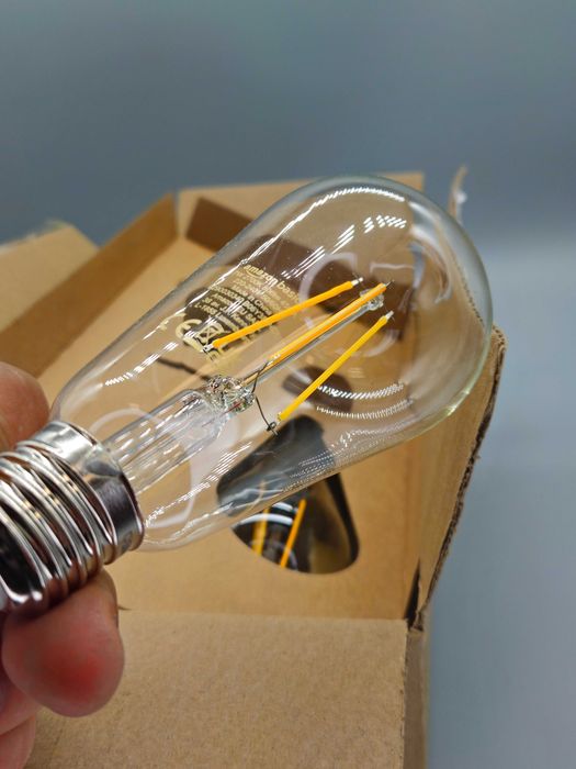 Комплект 2 броя LED винтидж крушки Amazon Basics ST64 E27 7W 2700K 806 lm